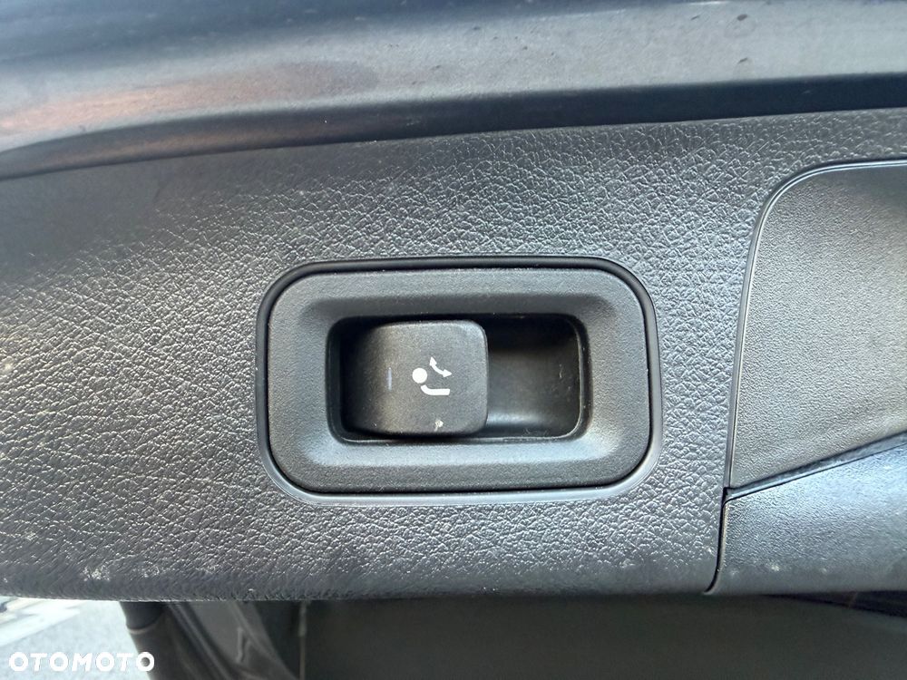 Mercedes-Benz GLA 250 4Matic 8G-DCT Edition AMG Line - 33