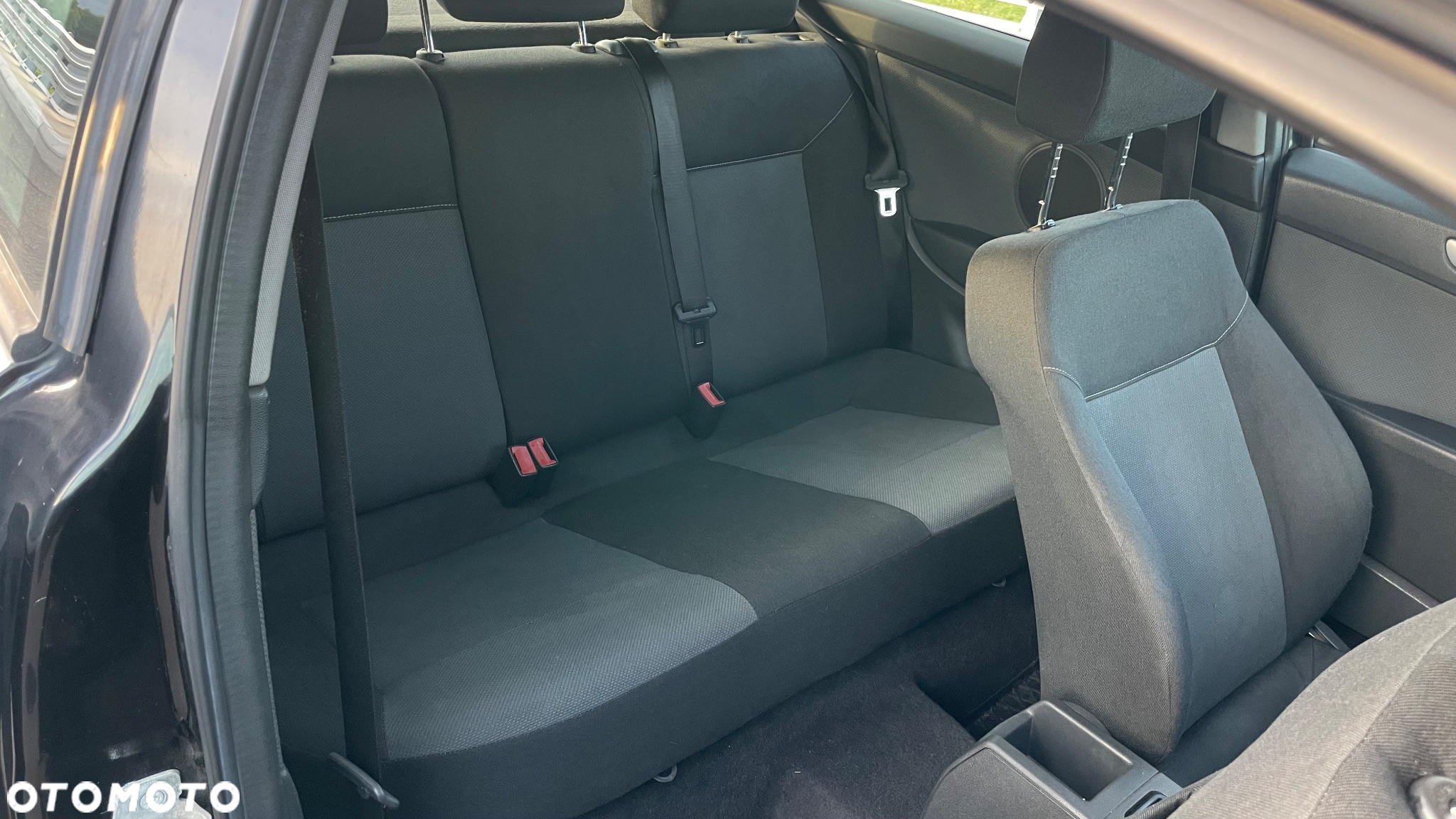 Opel Astra III GTC 1.6 Enjoy - 5