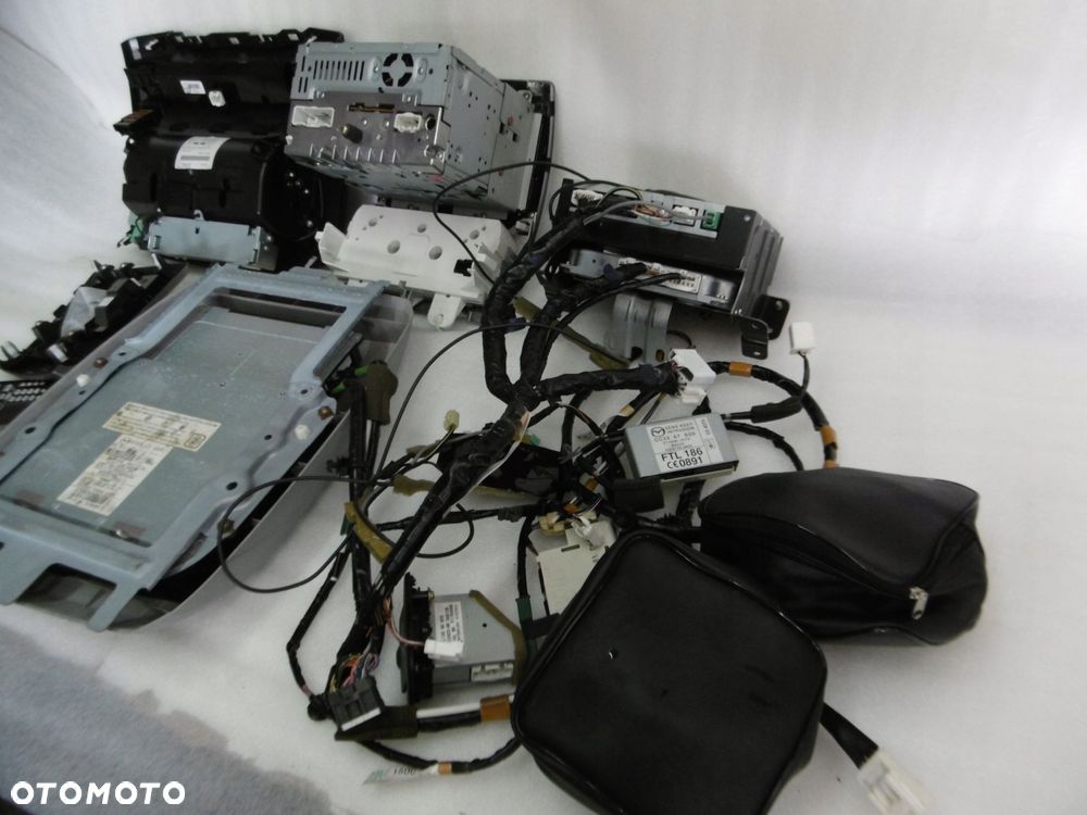 mazda 5 05/07r - nawigacja, dvd, kamera, monitory - 14
