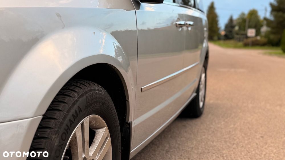 Chrysler Grand Voyager 2.8 CRD Limited - 16