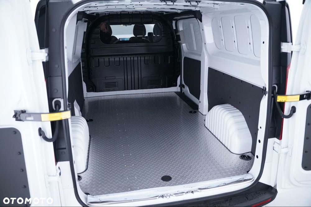 Maxus Deliver 7 L2H1 - 9