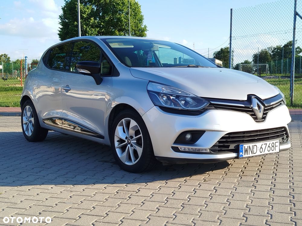 Renault Clio - 1