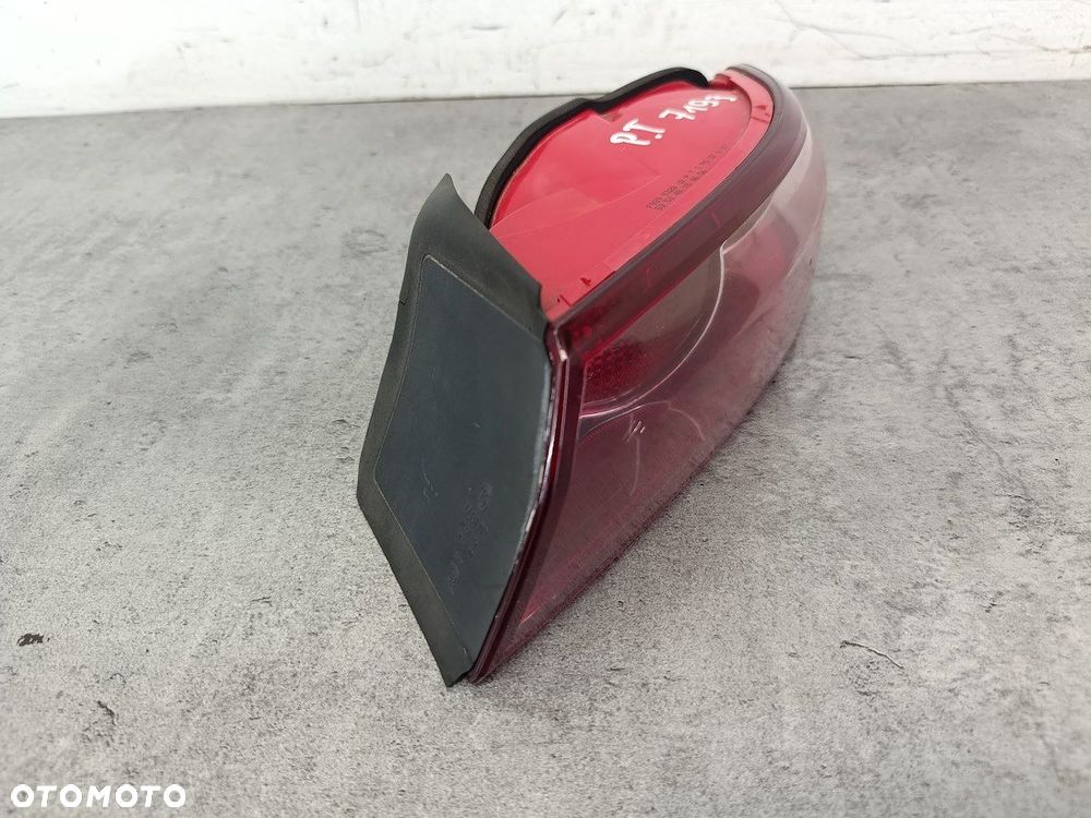 LAMPA TYLNA PRAWA ALFA ROMEO 159 F9395328 KOMBI - 4