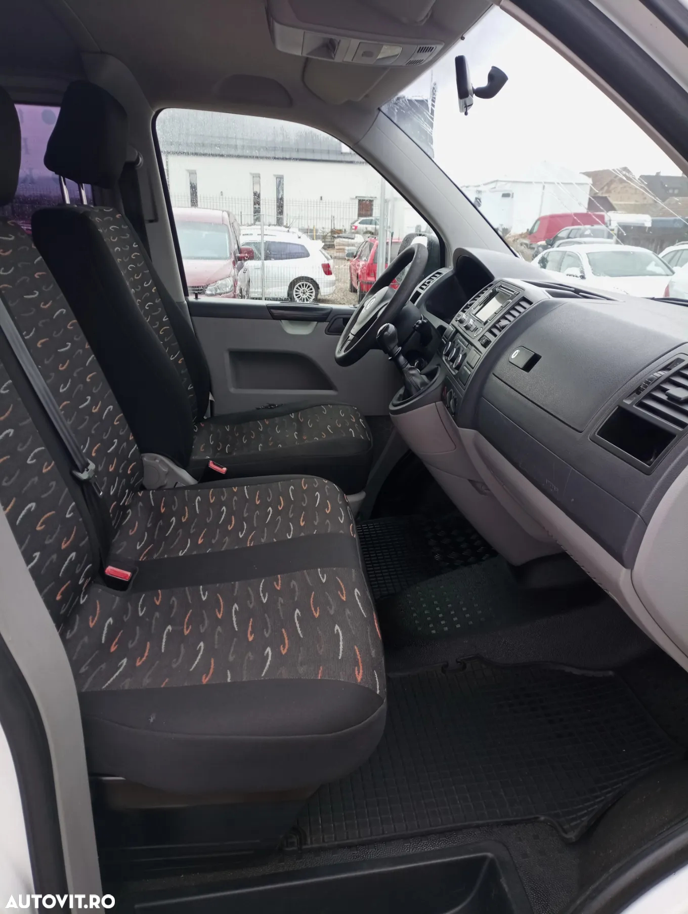 Volkswagen Transporter - 12