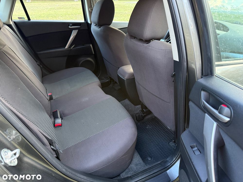 Mazda 3 2.0 Exclusive + - 13