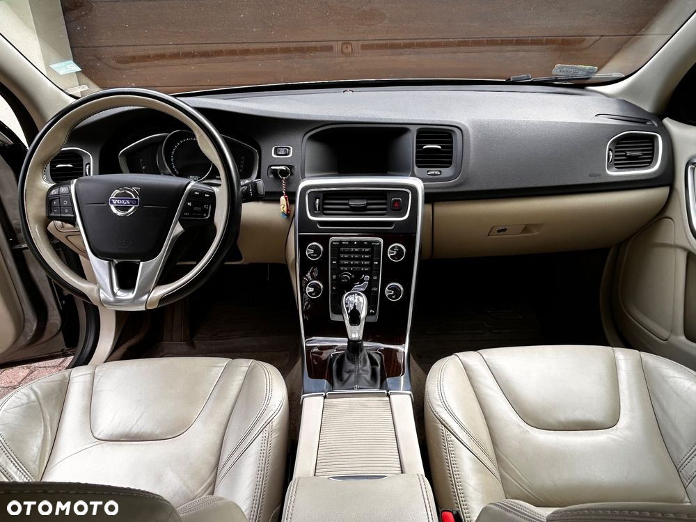 Volvo S60 T3 Summum - 8