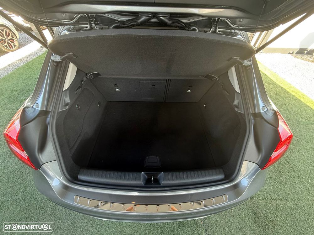 Mercedes-Benz GLA 180 CDi Urban - 56