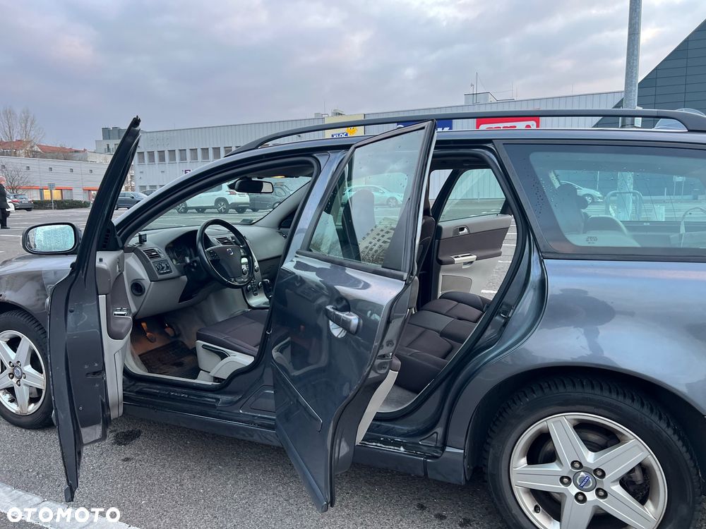 Volvo V50 2.0D Momentum - 7