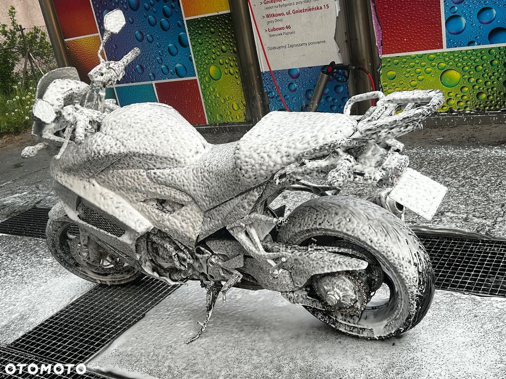 Honda VFR - 8