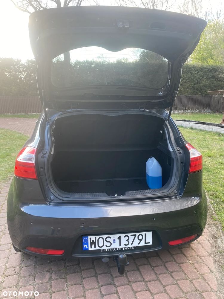 Kia Rio 1.2 Dream Team Edition - 9