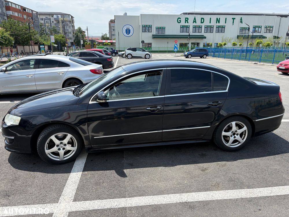 Volkswagen Passat - 4