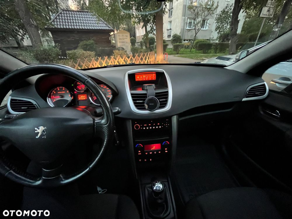 Peugeot 207 - 19