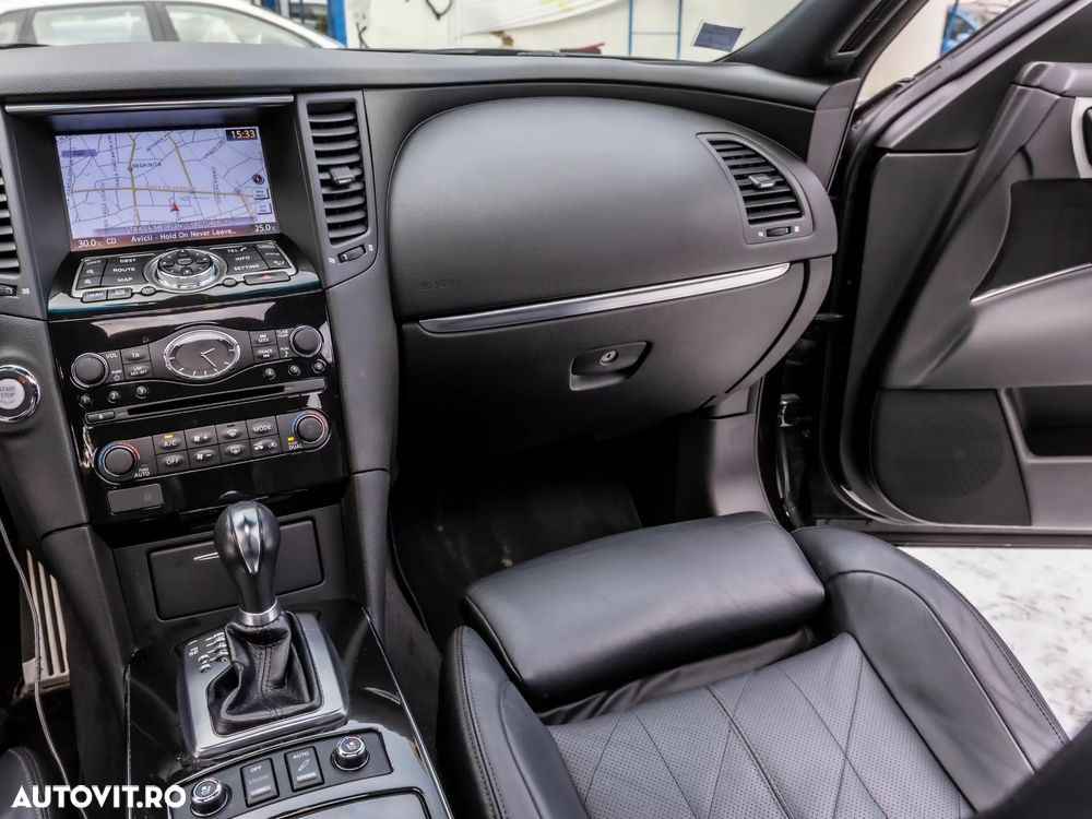 Infiniti QX70 5.0 AWD Aut. S Premium - 17