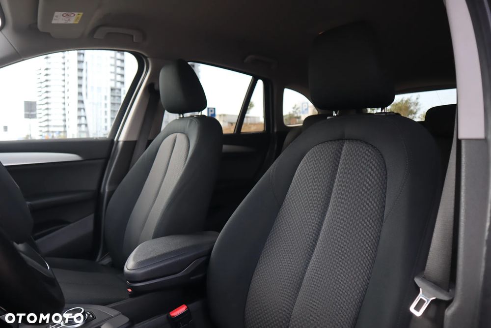BMW X1 xDrive20i Advantage sport - 13