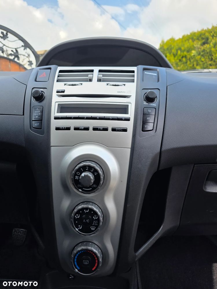 Toyota Yaris 1.0 Terra A/C - 7