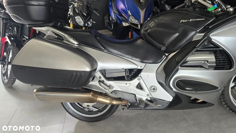 Honda ST - 25