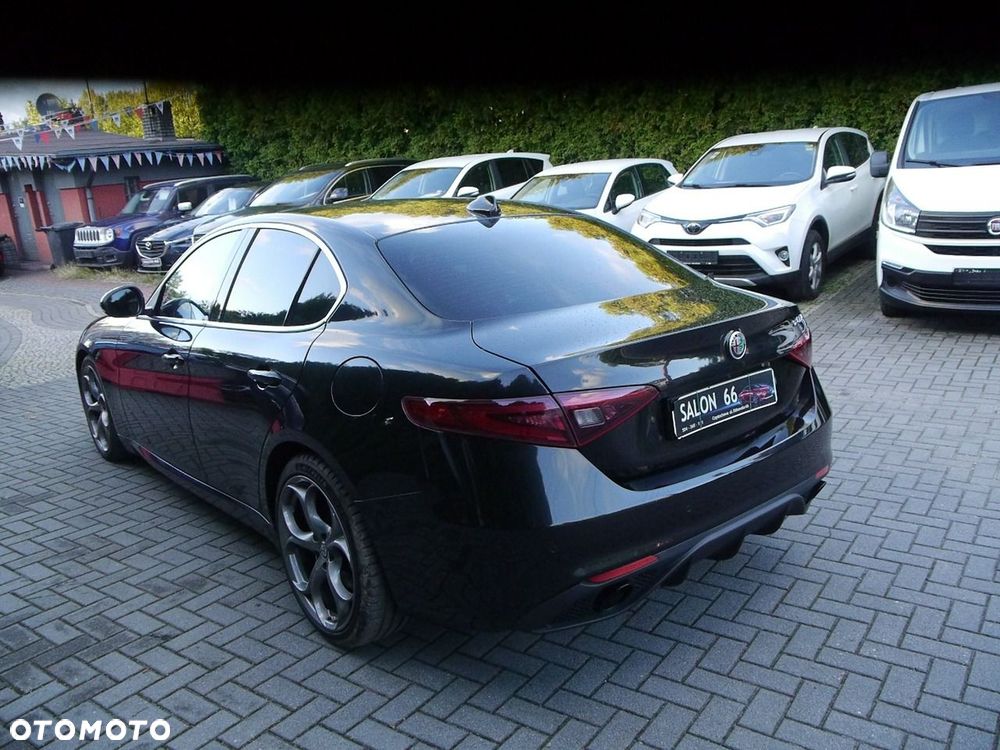 Alfa Romeo Giulia - 5