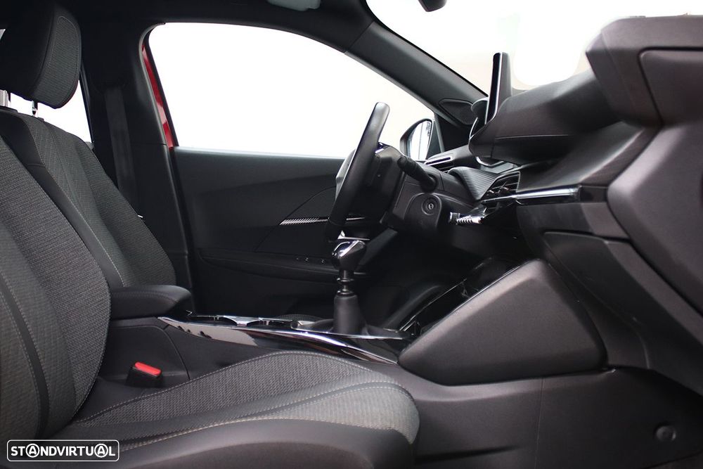 Peugeot 2008 1.2 PureTech Allure - 22