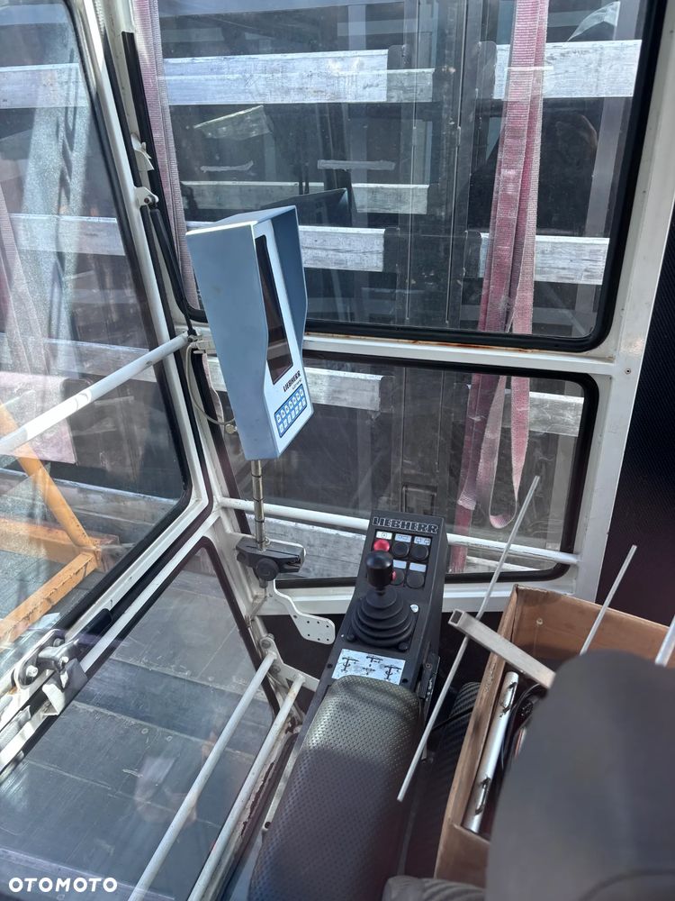 Liebherr 110 EC-B 6 FR.tronic - 8