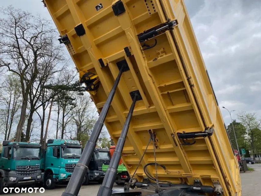 Mercedes-Benz ACTRIS 3244 - 15