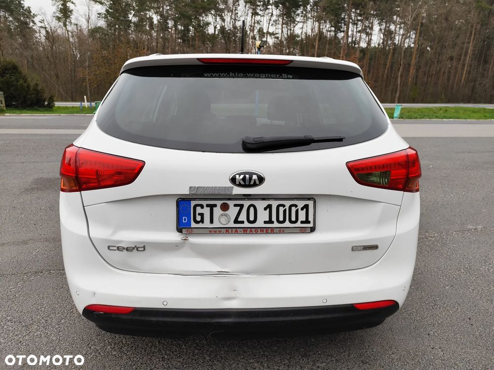 Kia Ceed 1.6 CRDi 128 ISG Dream Team Edition - 5