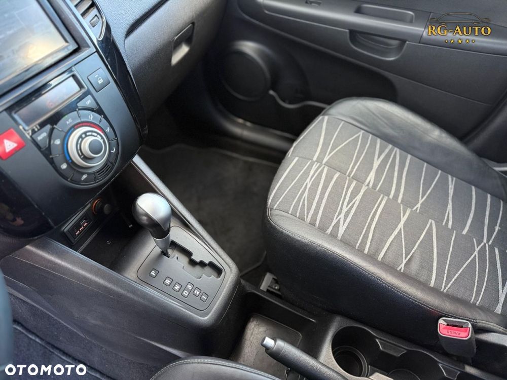 Kia Venga - 38