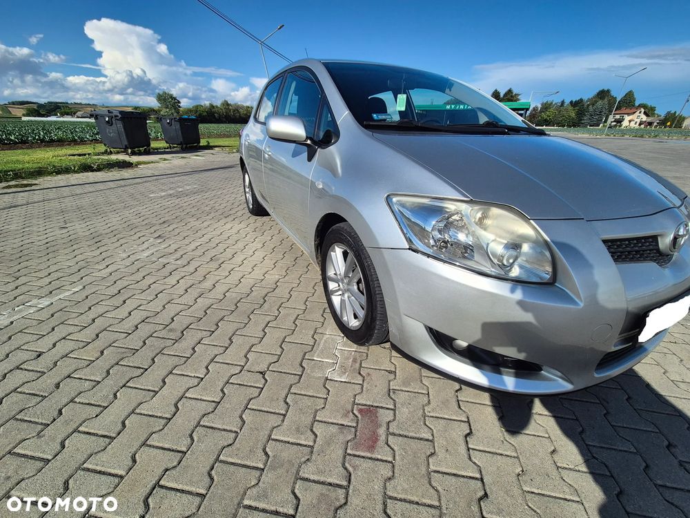 Toyota Auris - 11