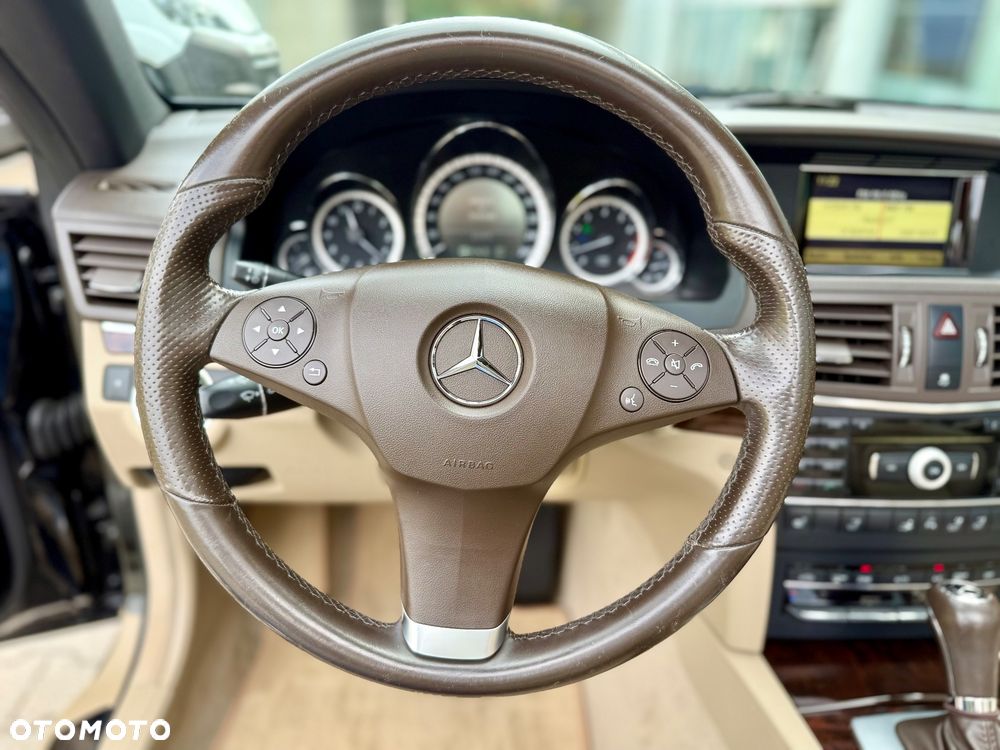 Mercedes-Benz Klasa E 200 BlueEFFICIENCY 7G-TRONIC Elegance - 17