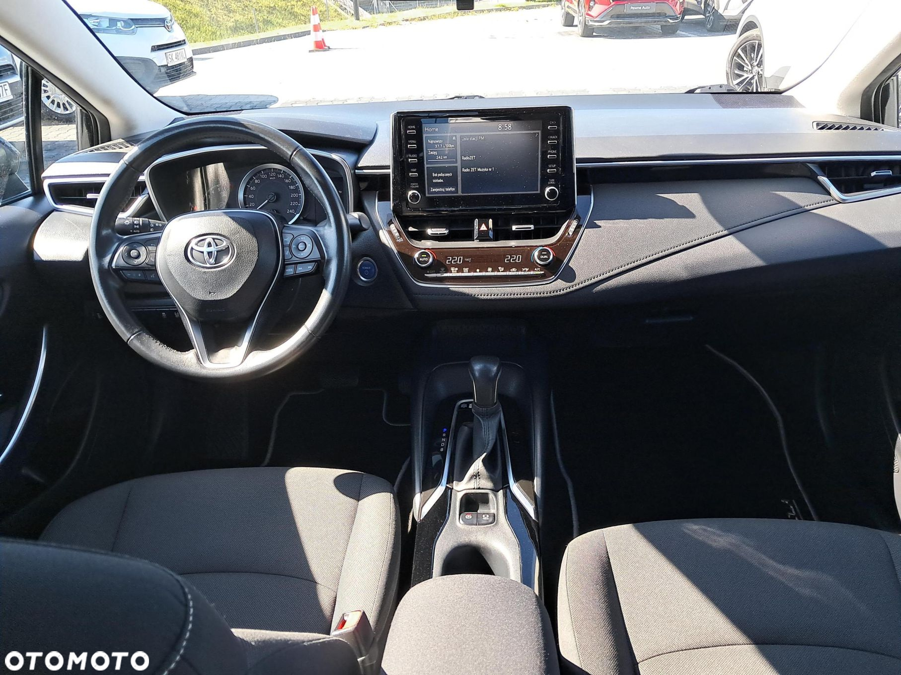 Toyota Corolla - 12