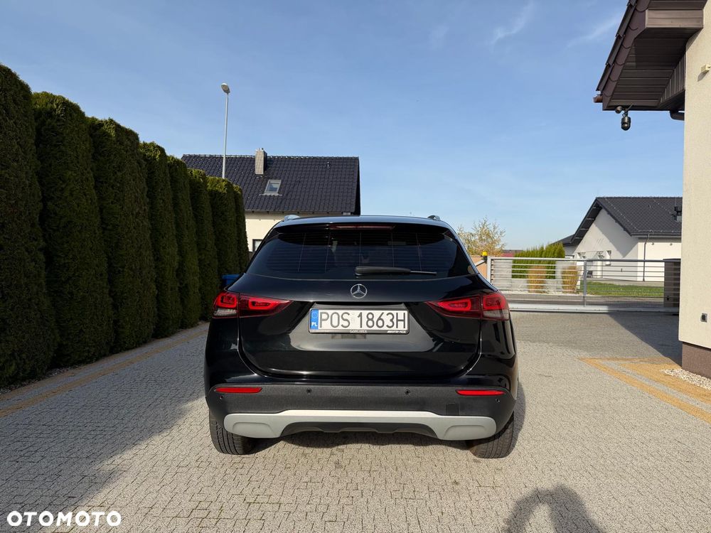 Mercedes-Benz GLA 180 AMG Line - 5