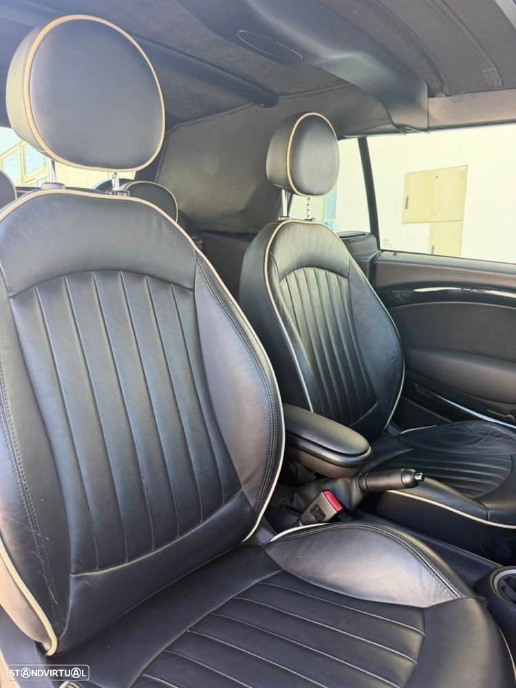 MINI Cabrio Cooper Auto - 35