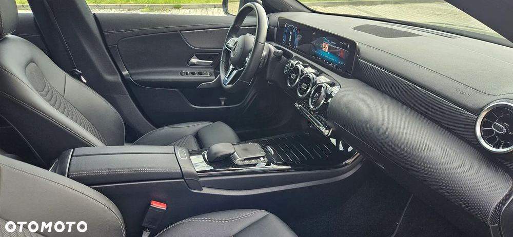 Mercedes-Benz CLA 180 d 8G-DCT Progressive - 19