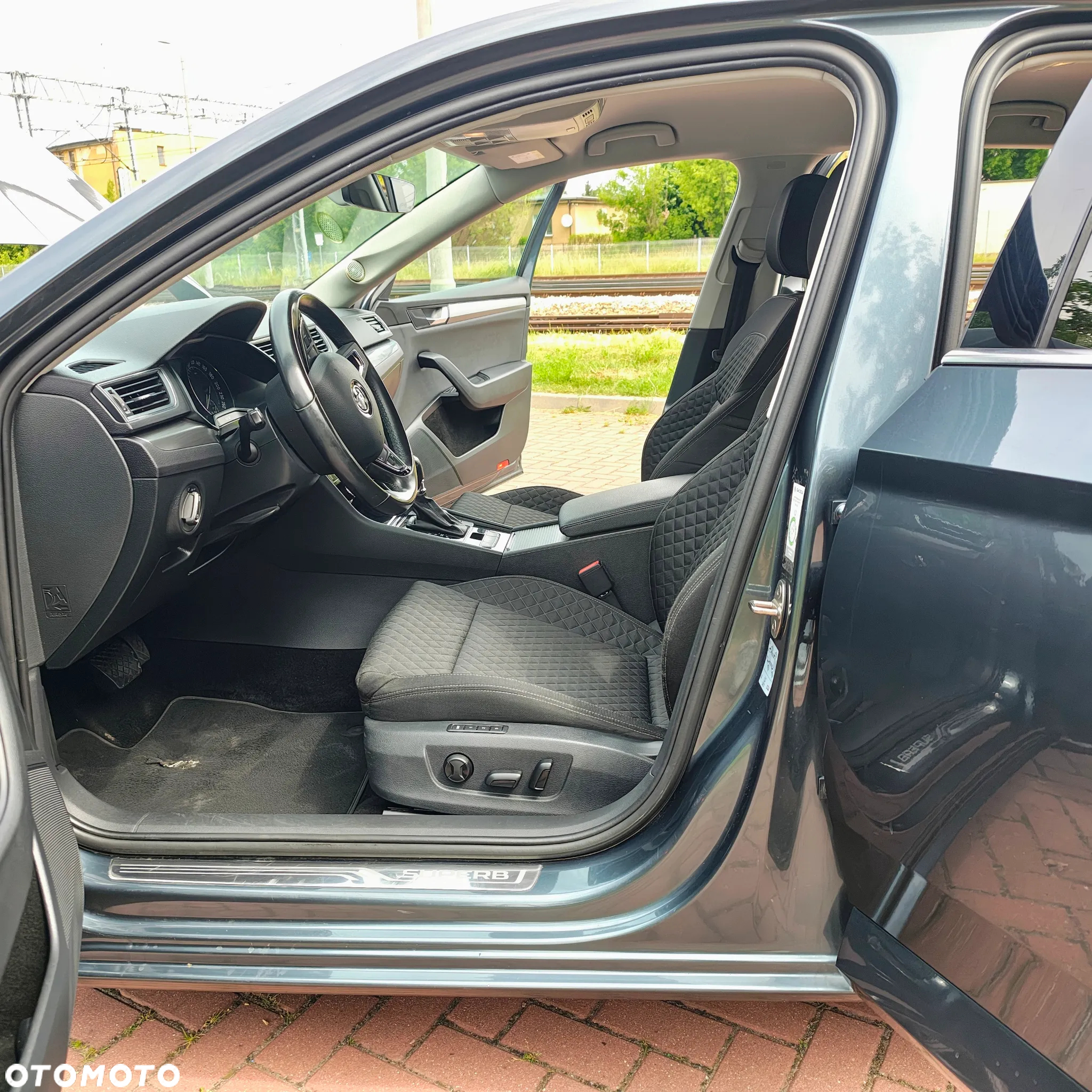 Skoda Superb 2.0 TDI Ambition DSG7 - 10