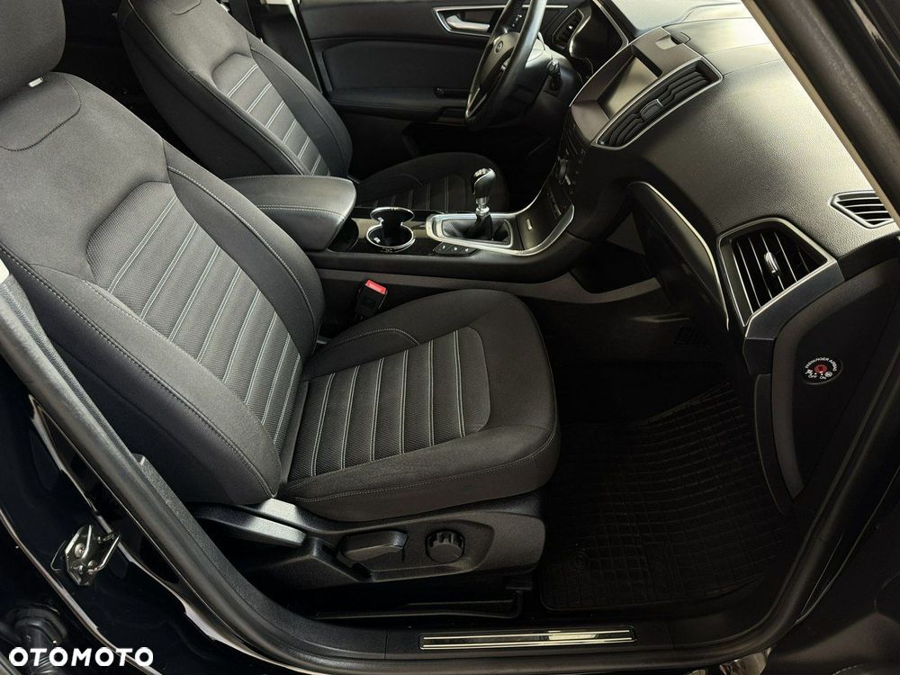 Ford Galaxy - 19