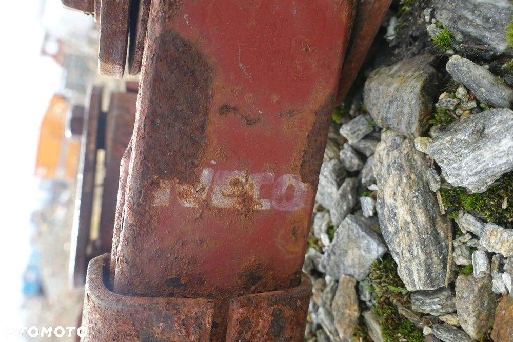 RESOR RESORY TYLNE IVECO DAILY 3 PIÓRA - 7