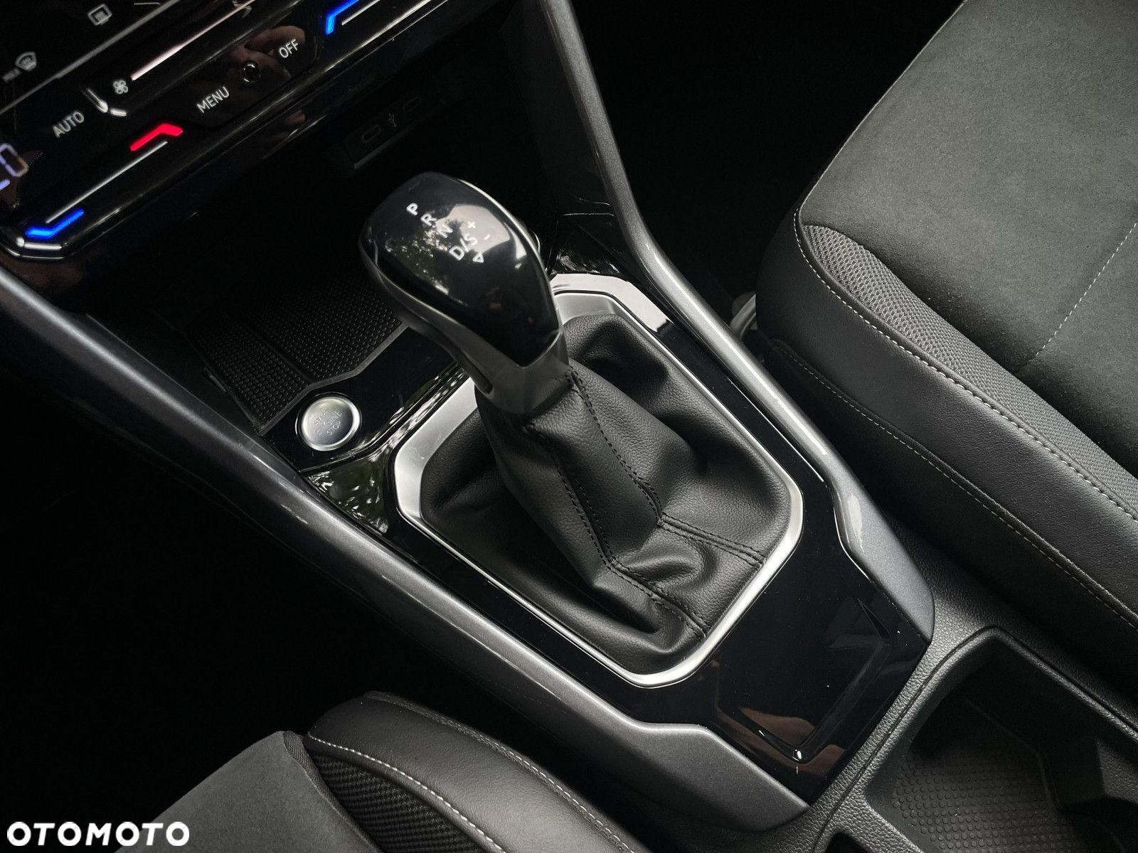 Volkswagen T-Roc 1.5 TSI Style DSG - 17