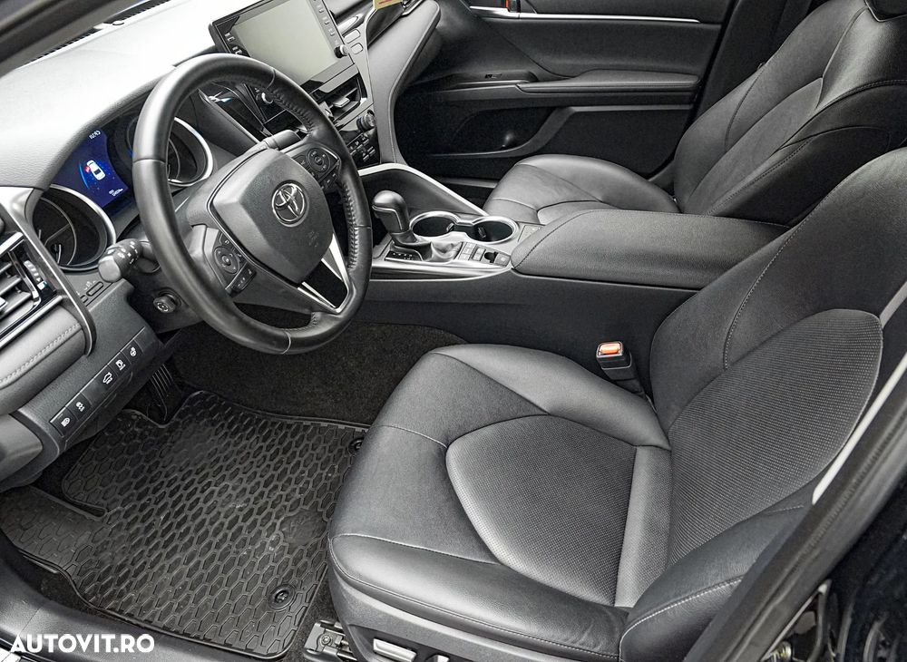 Toyota Camry 2.5 Exclusive - 12