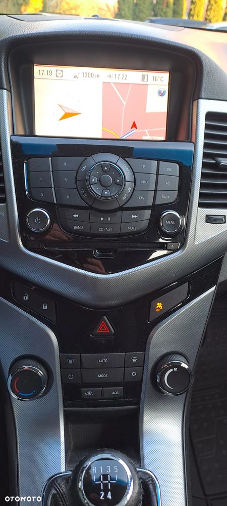 Chevrolet Cruze 1.8 LTZ - 32