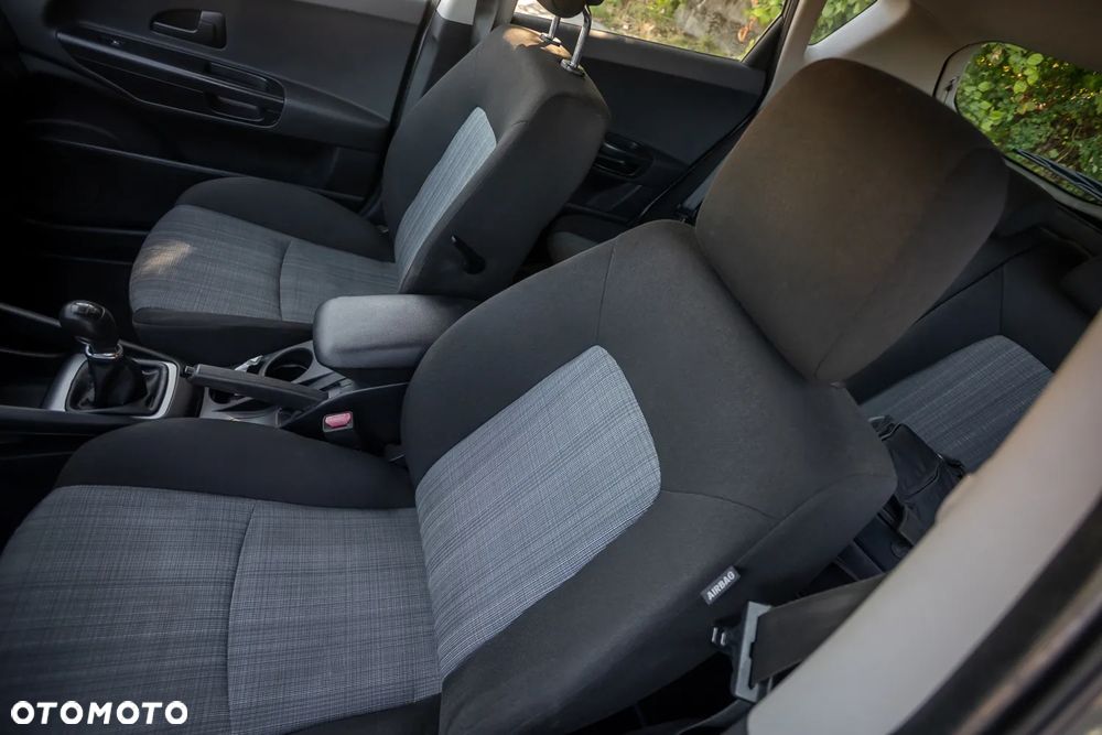 Kia Ceed 1.4 CVVT Attract - 17
