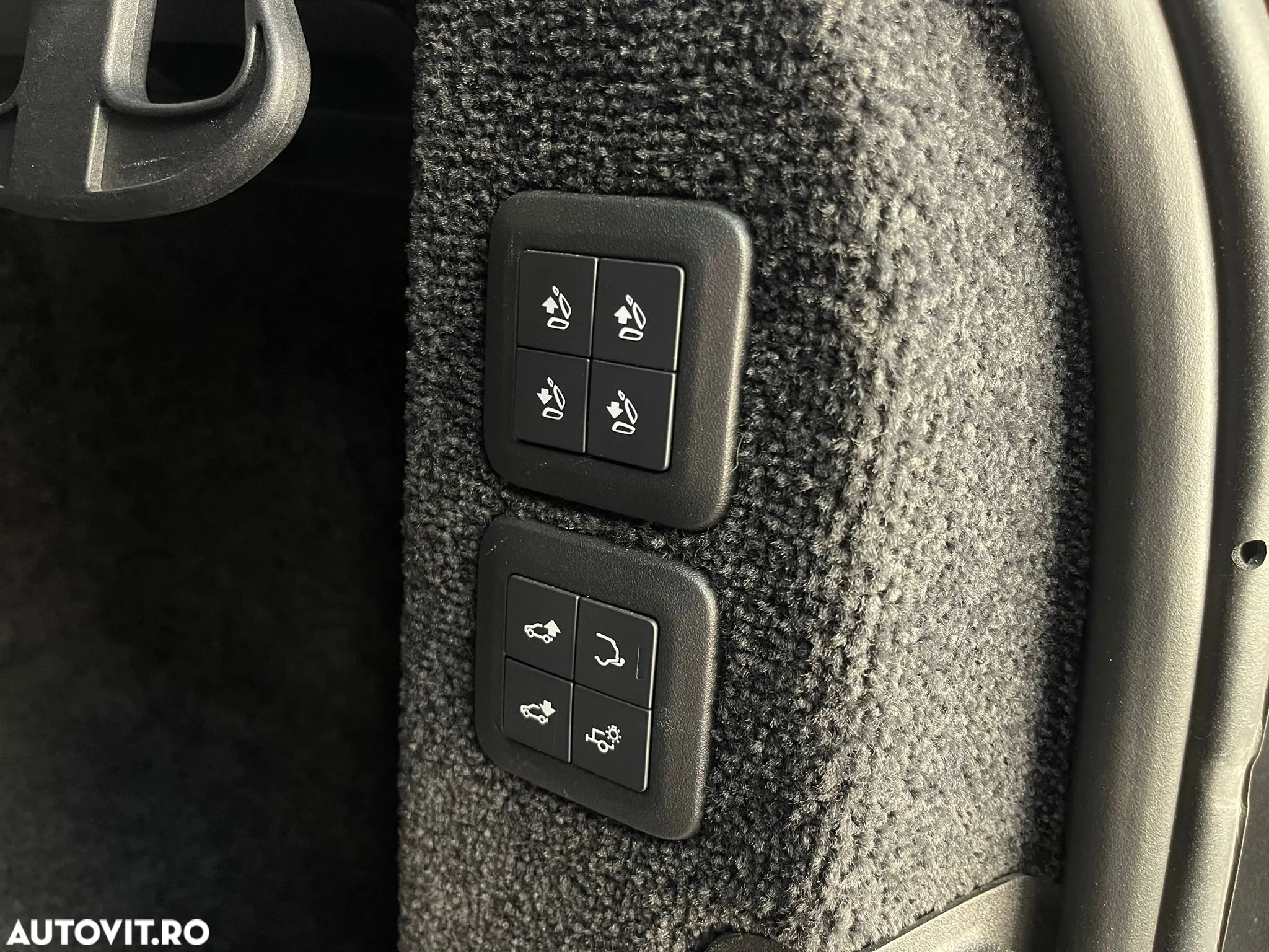 Land Rover Range Rover 4.4 I SDV8 Autobiography - 24