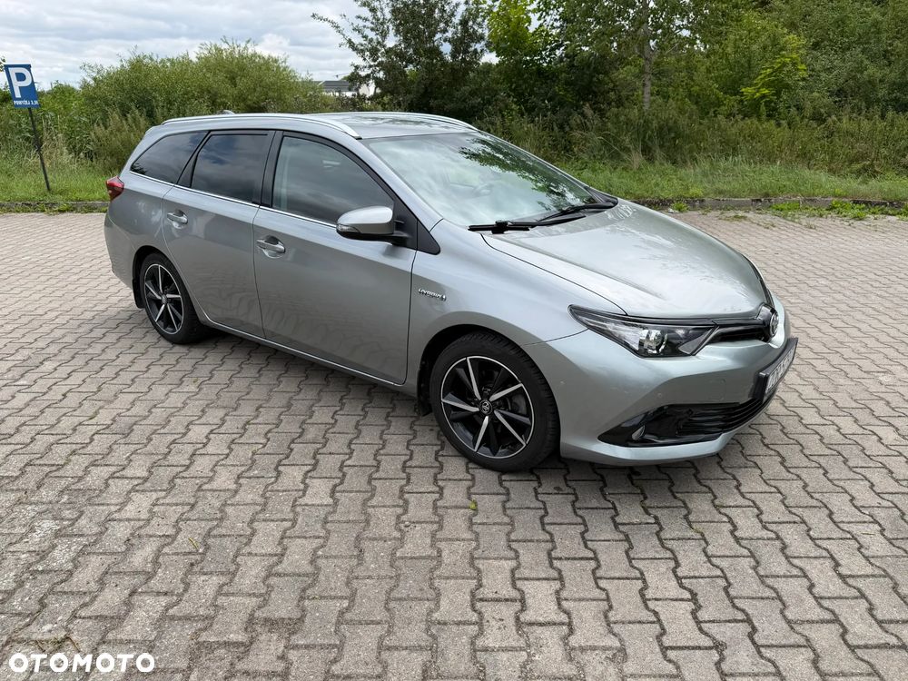 Toyota Auris Hybrid 135 Premium - 2