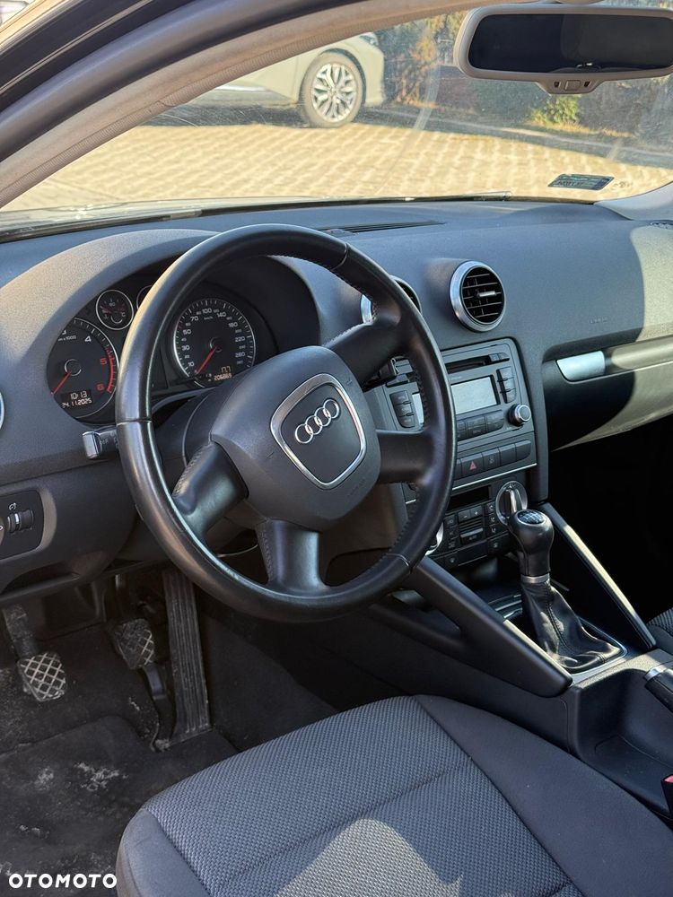Audi A3 3-drzwiowe 1.6 TDI DPF Ambition - 11
