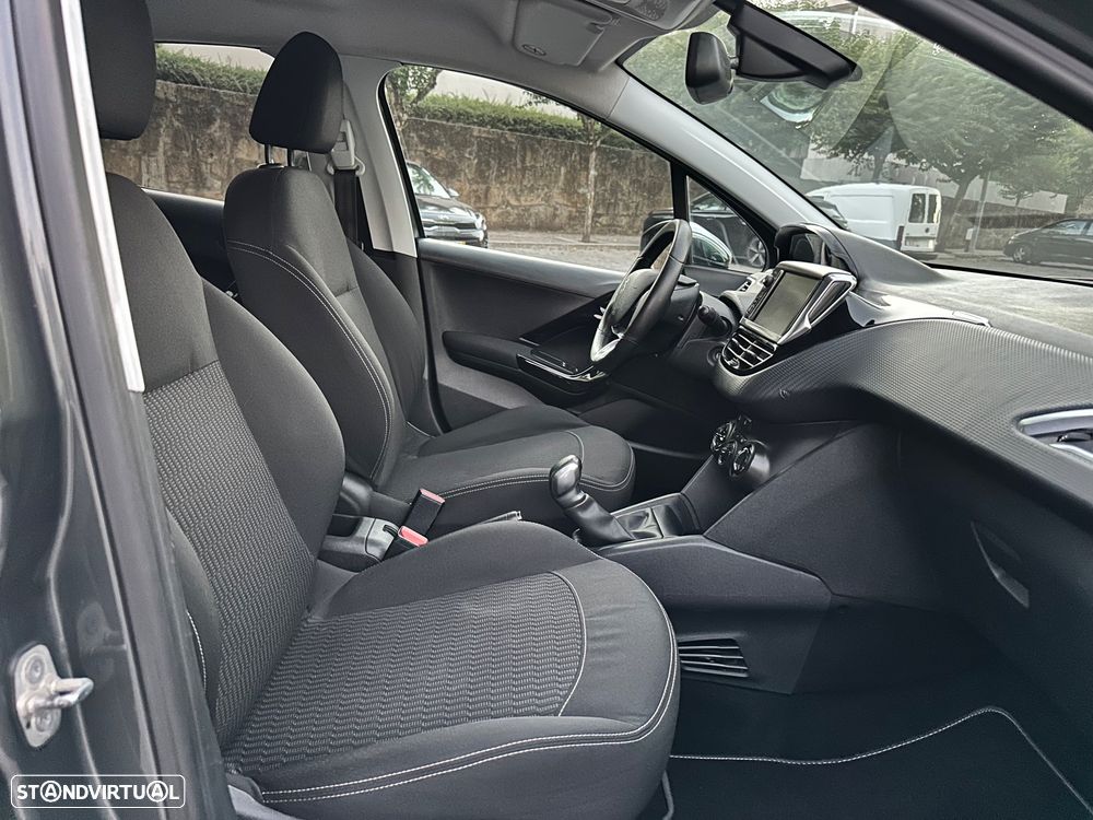 Peugeot 208 1.6 BlueHDi Style - 55