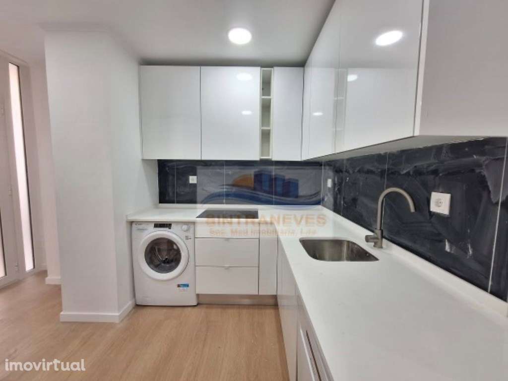 T2 Totalmente Remodelado Amadora - Grande imagem: 3/12