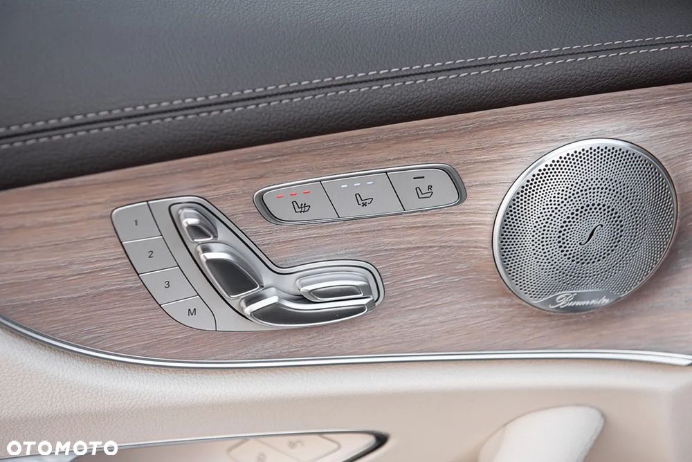 Mercedes-Benz Klasa E 300 9G-TRONIC AMG Line - 19