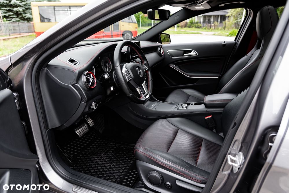 Mercedes-Benz Klasa A 250 Sport 4Matic 7G-DCT - 19