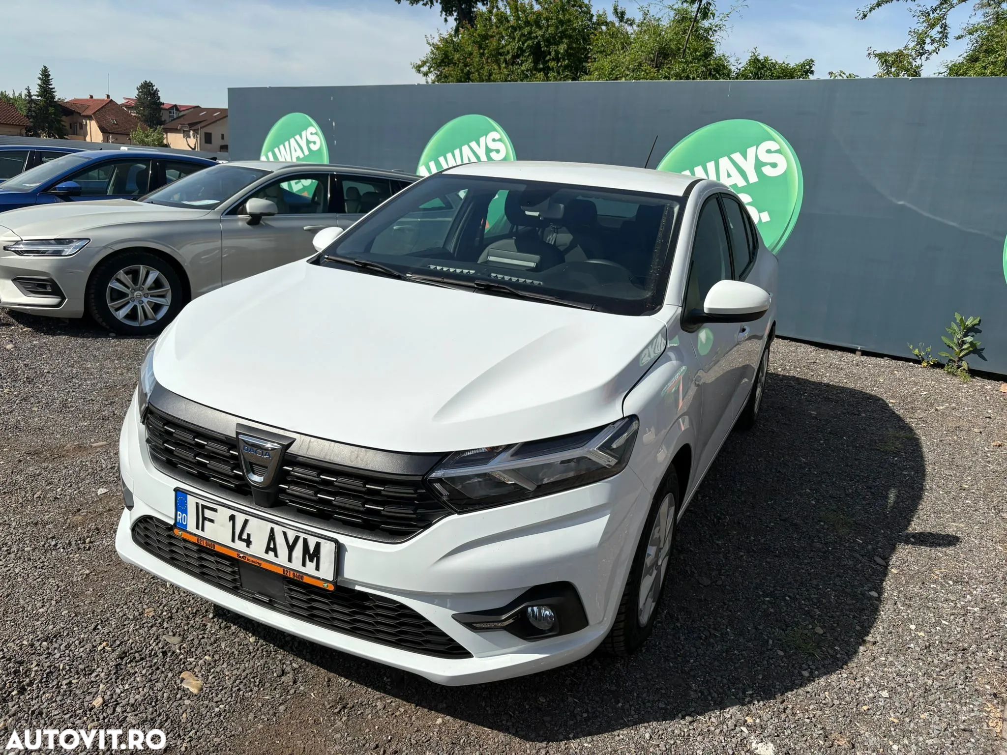 Dacia Logan TCe 90 MT5 Comfort - 1