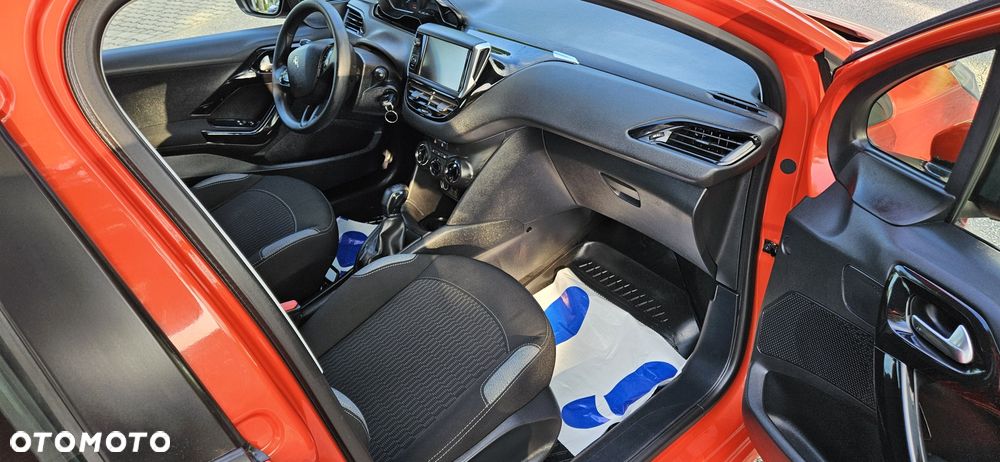 Peugeot 208 - 7