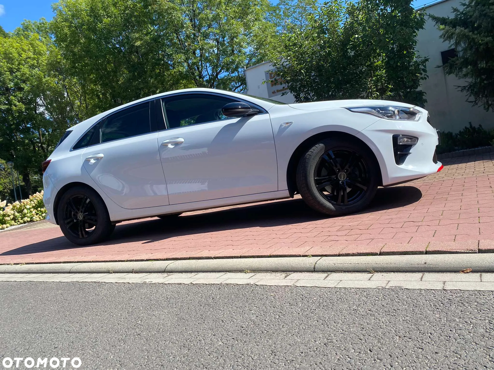 Kia Ceed - 4