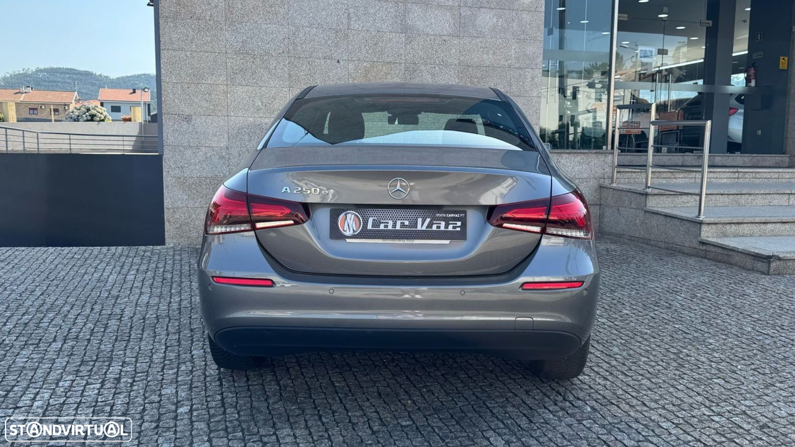 Mercedes-Benz A 250 Limousine e Style Plus - 4